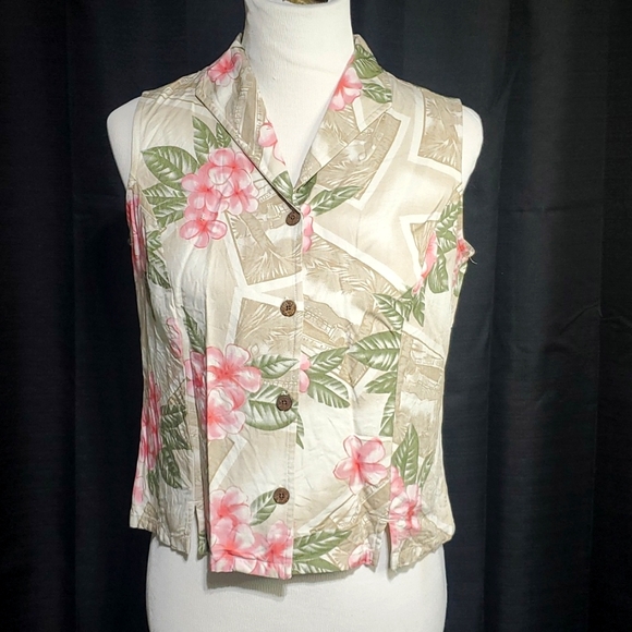 Collared sleeveless button up blouse - Picture 1 of 4